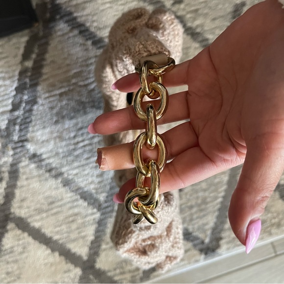 Zara | Beige Tweed Chain Shoulder Bag - Picture 3 of 3